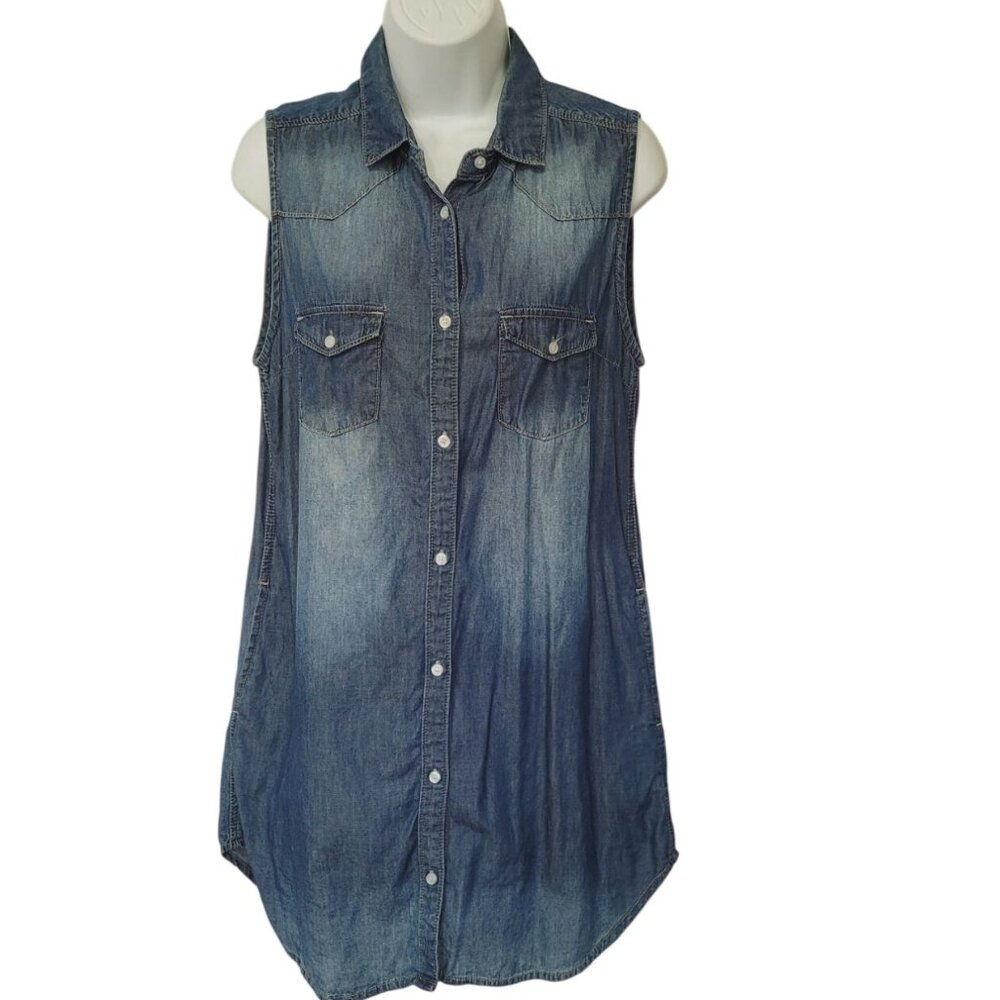 Sleeveless Denim Button-Up Shirt By JW Signature Medium 100% Cotton Distresse
